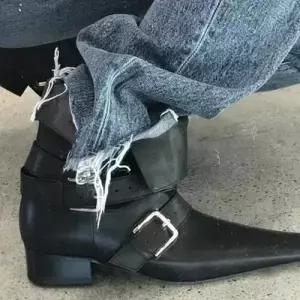 팽블몰 여사친 소가죽 투 터틀넥 슬림 워커힐 앵클부츠 HO5