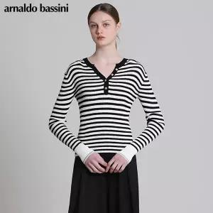 [아날도바시니(ARNALDO BASSINI)] 메탈핀 Y넥 단가라 니트 (택가격: 138000원)