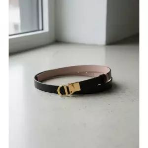 디올 26SS 30 Montaigne 리버서블 벨트 (B0446UWGA 11C)