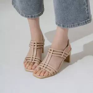 SOVO 랑쥬 스퀘어 스트랩샌들 7cm
