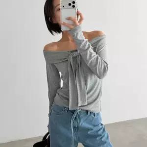 옷자락 여자 오프숄더 매듭타이 롱슬리브 슬림핏 무지 티셔츠