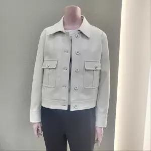 꼼빠니아숏기장 아웃포켓 페이크가죽재킷 CAEW9WLJ720_IC