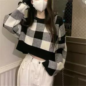 /신상오픈런 여성 체크 디자인 블랙 베이지 긴팔 티셔츠