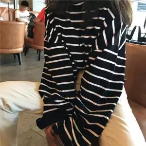 /신상오픈런 여성용 간편한 루즈핏 스트라이프 긴팔 티셔츠