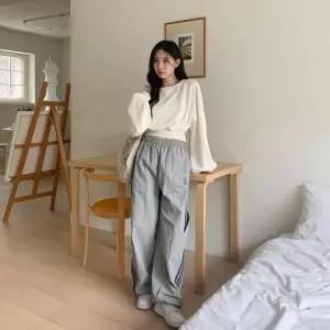 /신상오픈런 여성 퍼프 소매 오프숄더 크롭 골지 맨투맨