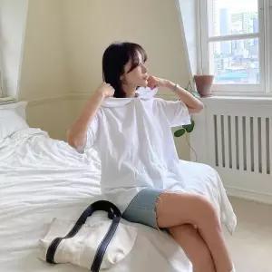 /신상오픈런 여성 반원 디자인 후드 티셔츠 옆트임 단추