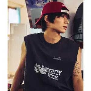 디아도라 아톰 그래픽 슬리브리스 GREY D6223LSL81GRS 187454