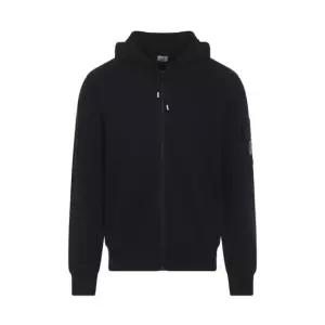 CP컴퍼니 26SS 렌즈 와펜 라이트 플리스 후드집업 블랙 20CMSS081A 002246G 999