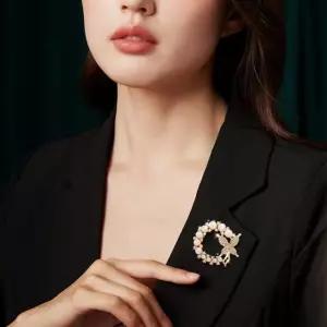 [덥석덥석] 나비 진주 브로치 혼주 한복 정장 장신구 큐빅DMM