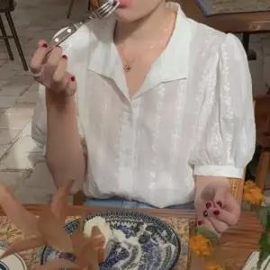[하프클럽/]시스루 블라우스 반팔 블라우스 프릴 소매