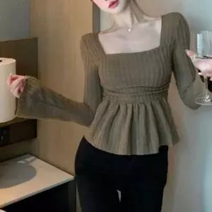 [하프클럽/]스퀘어넥 롱슬리브 티셔츠 여리핏