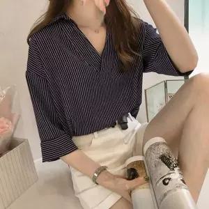 [하프클럽/]세로 스트라이프 반오픈 카라 5부 셔츠