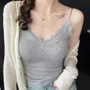 [하프클럽/]슬림핏 레이스 나시브라 민소매 캡내장 브라런닝