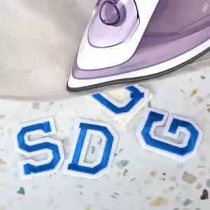 블루 알파벳 패치 열접착 자수 와펜