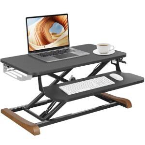 높이 조절 가능한 스탠딩 데스크 컨버터 26X16인치 나무 라이저 노트북 사무실용 66X40 모니터 키보드 스탠드 앉아서 트레이 블랙 커버와 포함 가정 컴팩트 사이드 발이 6CM 우아한 있는