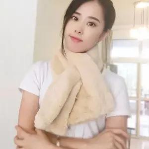 [하프클럽/]퍼 머플러 여성 짧은 목도리 털 가볍고 따뜻한