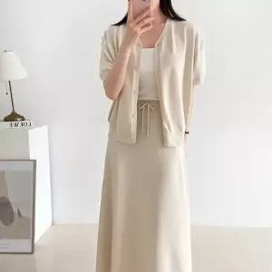 여자 투피스 여름니트 브이 가디건 A라인 롱스커트 세트