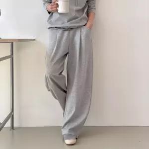[옷자락] 여자 트레이닝 커브드 핀턱 와이드핏 밴딩 포켓 바지