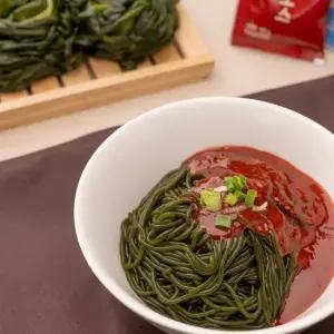 삶지 않고 바로 먹는 간편한 웰빙 해조미 미역국수180gx5팩+비빔소스60gx5개