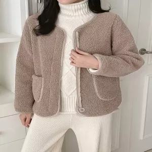 심플 뽀글이 라운드넥 점퍼M2410JP007DR