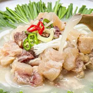 푸짐한 한우모듬수육 550g*2팩 (살코기+도가니+스지+사골육수)