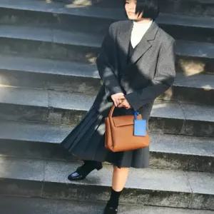 빈폴 액세서리 Less Bag 1 미디엄 토트백 브릭 BE58D3M78C