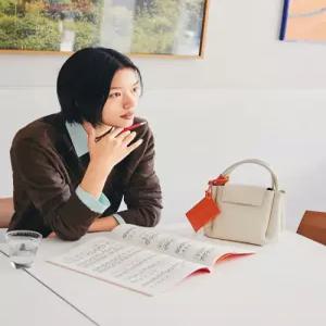 빈폴 액세서리 Less Bag 1 스몰 토트백 아이보리 BE58D3M770