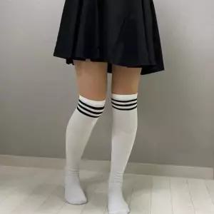 필라테스니삭스 삼선 투톤 니하이 오버 니삭스 화이트