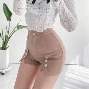 [시즌오프]컷팅 은장단추 하이웨스트 핫팬츠 여름 반바지_5