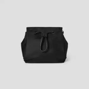 빈폴 액세서리 Less Bag 3 스몰 나일론 백팩 블랙 BE61D3M835