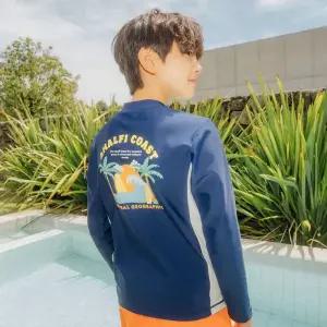 내셔널지오그래픽 키즈 K252URG650 반집업 그래픽 래쉬가드 LTEE NAVY 510503
