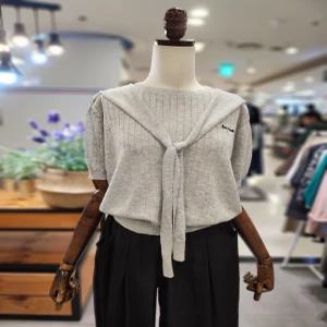 [스테파니]자수 레터링 케이프 니트 A25SW5232