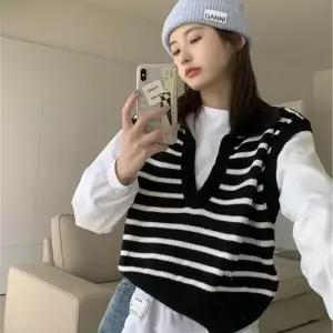 아트박스/신상오픈런 여성 브이넥 스트라이프 크롭 니트 조끼