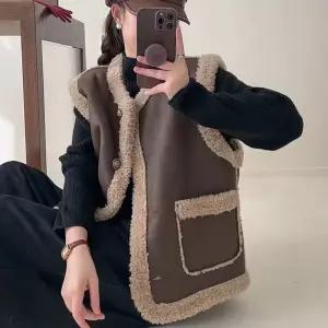 스트레인지 여사친 가을 캐주얼 따뜻한 루즈핏 조끼 야상 도톰하고 일체형 램스울 퍼 코트 데일리룩 인조 K