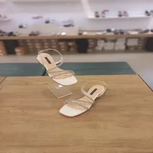 [세라] (2color) 굽 2cm 소가죽  보석 스트랩 스퀘어토  여성 미들  샌들  a23s001