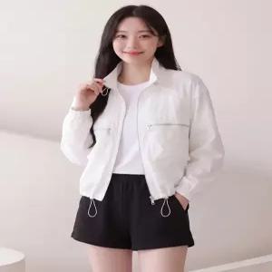 [올리비에스클로젯]스트링 포켓 크롭 바람막이 점퍼_O2605JP018B