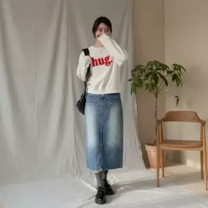 여성 라운드넥 자수패치 쭈리 맨투맨 스 셔츠_25207931_588872
