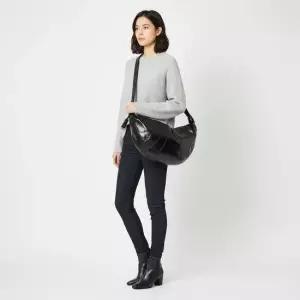 르메르 26SS LARGE CROISSANT BAG BG0000 LF1329 999) 라지 크루아상 백)
