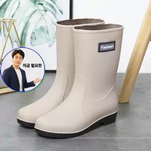 쌍문상회 지금 필요한 여자 비오는 날 데이트 룩 미들 레인 부츠 장화 코디