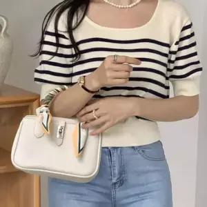 UN6091m) 클러치백 손 미니백 보조 여성 여행 패션잡 데일리백 여행용 학생 도움천사 여권