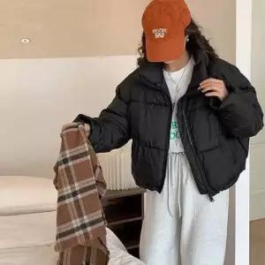 여성패딩겨울용패딩 여자 20 대 겨울 숏 패딩 코디 데일리 룩 대학생 패션