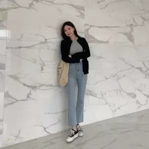 [하프클럽/]여성 빈티지 컷팅 세미부츠컷 워싱 데님 바지