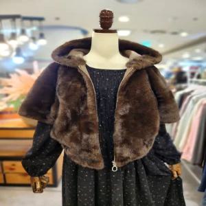 5부 소매 후드 퍼 자켓 A25JK5432