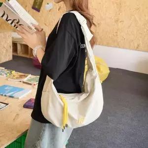 [하프클럽/]남자 여자 캐주얼 드로우 하프문 슬링백 반지 OOTD