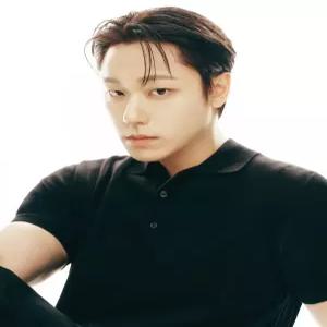 무신사 스탠다드 워셔블 수피마 코튼 니티드 폴로 셔츠 블랙 7517352
