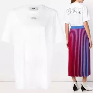 MSGM MUST IT_백 로고 오버핏 티셔츠 2641MDM179 195298 01