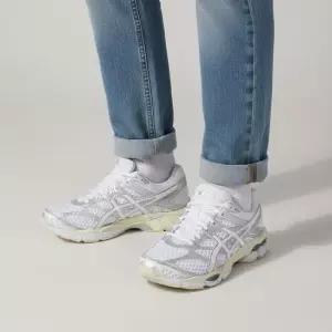 아식스 ASICS 젤 큐뮬러스 16 스니커즈 1203A733 102 남여공용)