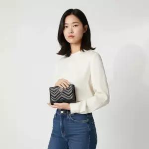 구찌 여성 마몽트 GG 퀼팅 반지갑 블랙) 773427 AAET8 1000