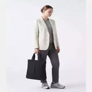 데상트 descente DUALIS 스퀘어 토트백 블랙(SP323DBG80)