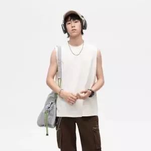 여름 캐주얼 남성용 아웃도어 만점 상의 솔리드 피트니스 조끼 나시 활용도 겉옷 SPO마켓2